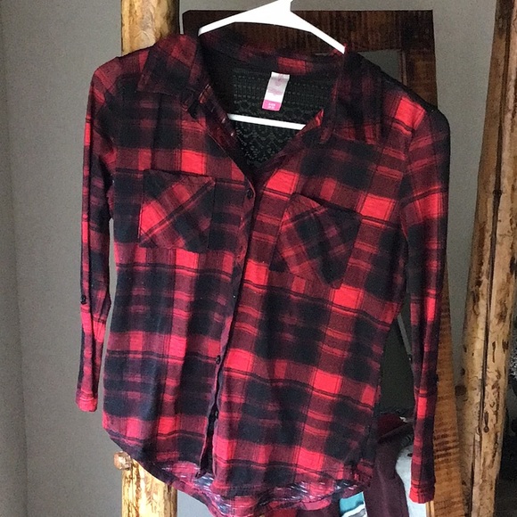 Black & red checkered shirt - Picture 4 of 4